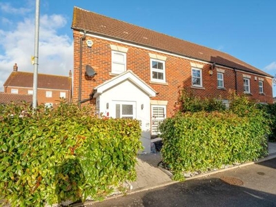 3 Bedroom End Of Terrace House For Sale In Berkshire