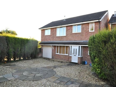 5 bedroom detached house for sale Newcastle-under-lyme, ST5 4JD