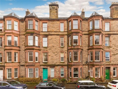 1 bed second floor flat for sale in Morningside