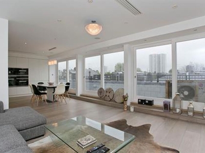 1 room luxury penthouse for sale in Adamson Road NW3 3HX, Swiss Cottage, Belsize Park, England