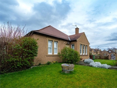 2 bed detached bungalow for sale in Musselburgh