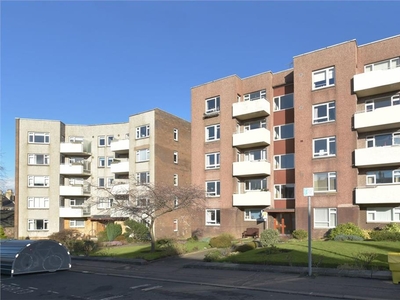 2 bed first floor flat for sale in Morningside