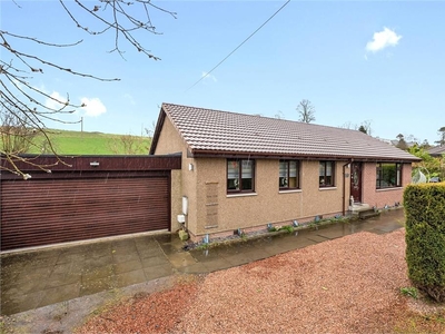 3 bed detached bungalow for sale in Carnock