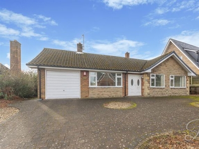 Detached bungalow for sale in Parkland Close, Mansfield NG18