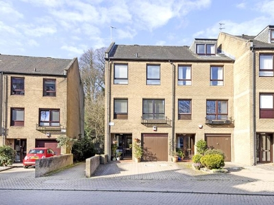 End terrace house for sale in 16 Sunbury Place, Dean, Edinburgh EH4