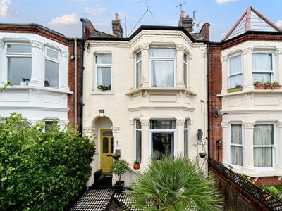 Terraced House for sale - Tuam Road, London, SE18