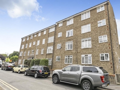 1 Bed Flat/Apartment For Sale in Sopwith Avenue, Chessington, KT9 - 5059726