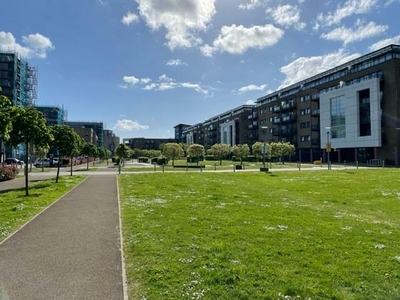 1 bedroom apartment for rent in Davaar House , Ferry Court, Cardiff, CF11