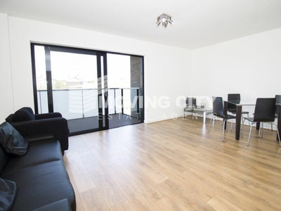 1 bedroom flat for rent in Boathouse Apartments, Poplar, London, E14