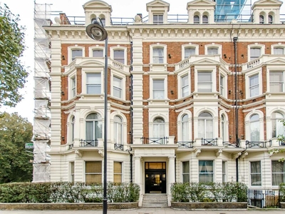 1 bedroom flat for rent in Cromwell Road, South Kensington, London, SW5