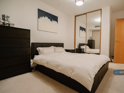1 bedroom flat for rent in High Street, London, E15