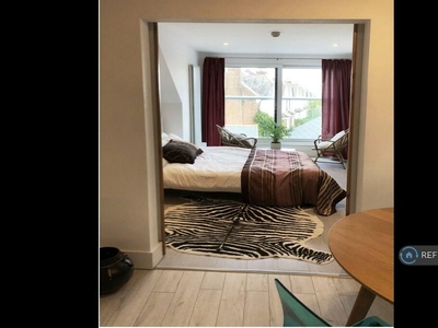 1 bedroom flat for rent in Muswell Hill, London, N10