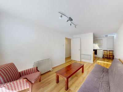 1 bedroom flat for rent in Nether Street, London, N3