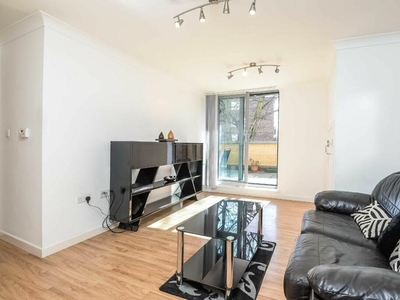 1 bedroom flat for rent in North End Road, West Kensington, W14