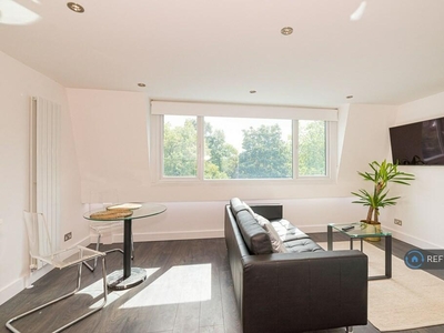 1 bedroom flat for rent in Old Brompton Road, London, SW5