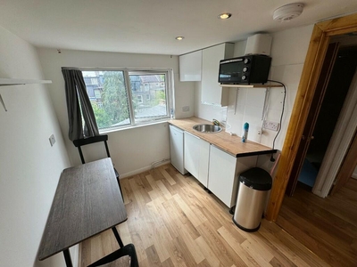 1 bedroom flat for rent in Pemberton Road, London, N4