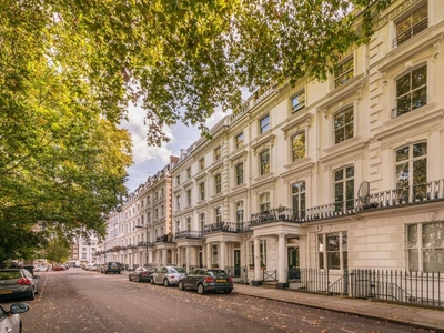 1 bedroom flat for rent in Westbourne Gardens, Bayswater, London, W2