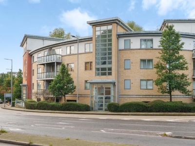 2 Bed Flat/Apartment For Sale in High Wycombe, Buckinghamshire, HP11 - 5226833