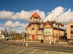 2 bed second floor flat for sale in Barnton