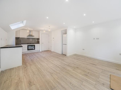 2 bedroom apartment for rent in Bullen Street London SW11