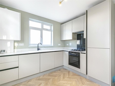 2 bedroom apartment for rent in Grosvenor Road, Finchley Central, London, N3