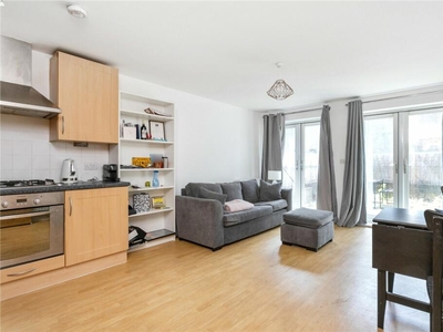 2 bedroom apartment for rent in New Road, London, E1