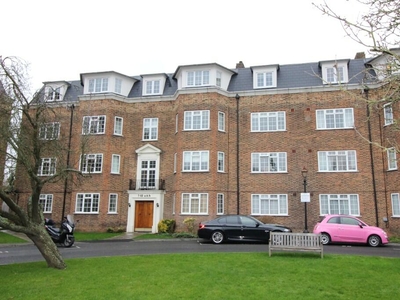 2 bedroom apartment for rent in Orchard Court, The Avenue, Worcester Park, Surrey, KT4