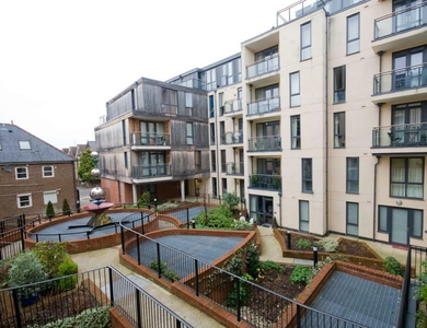 2 bedroom apartment for rent in Printing House Square, Martyr Road, Guildford, GU1