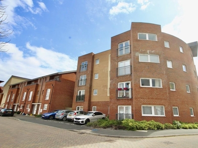 2 bedroom apartment for sale in Bletchley, MK2