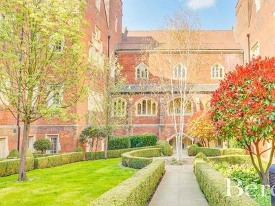 2 bedroom apartment for sale in London Court, The Galleries, CM14