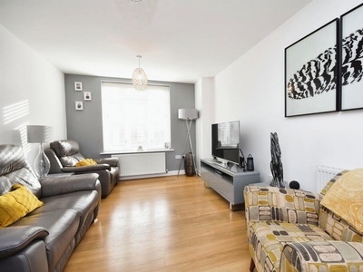 2 bedroom apartment for sale in Mary Munnion Quarter, Chelmsford, CM2