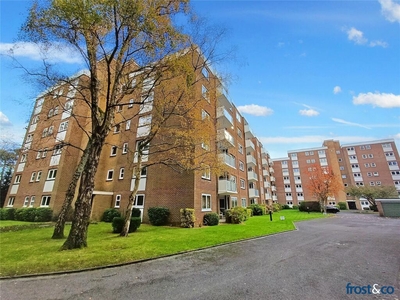 2 bedroom apartment for sale in The Avenue, Branksome Park, Poole, Dorset, BH13