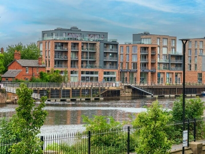 2 bedroom apartment for sale in Trent Bridge View, Nottingham, NG2