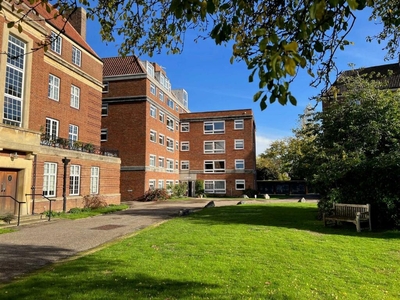 2 bedroom apartment for sale in Woodstock Close, North Oxford, OX2