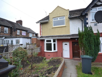 2 bedroom end of terrace house for rent in Hughes Street Burslem, ST6