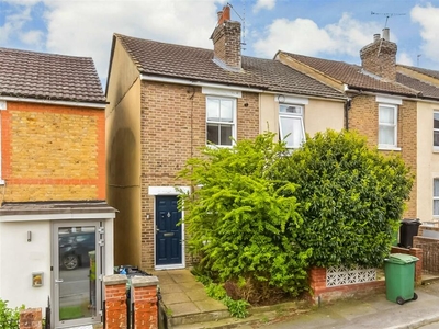 2 bedroom end of terrace house for sale in Dover Street, Barming, Maidstone, Kent, ME16