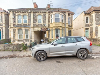 6 bedroom end of terrace house for sale in North Road, St. Andrews, Bristol, BS6