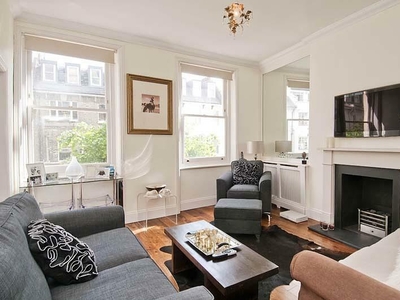 2 bedroom flat for rent in Beaufort Street, London, SW3