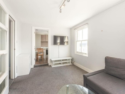 2 bedroom flat for rent in Camden High Street, Camden Town, London, NW1