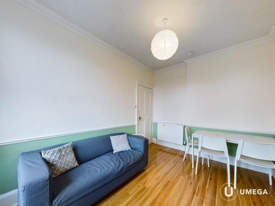 2 bedroom flat for rent in Causewayside, Newington, Edinburgh, EH9