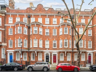 2 bedroom flat for rent in Draycott Avenue, Chelsea, SW3