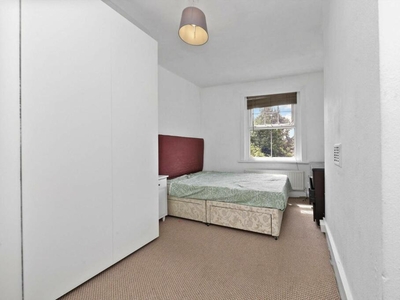 2 bedroom flat for rent in Kennington Lane, Kennington, SE11