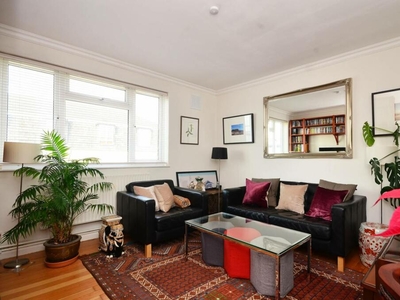 2 bedroom flat for rent in Lansdowne Way, Stockwell, London, SW8