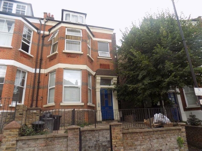 2 bedroom flat for rent in Second Floor, Hornsey Rise Gardens, New Orleans Walk, Archway, London, N19