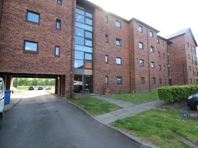 2 bedroom flat for rent in Tollcross Park View, Glasgow, G32