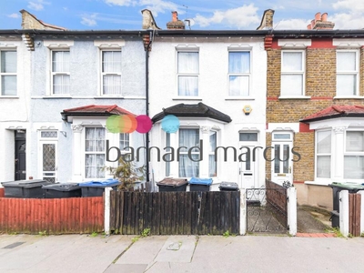 2 bedroom house for rent in Lakehall Road, THORNTON HEATH, CR7