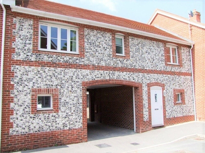 2 bedroom maisonette for rent in Winton Close, Winchester, Hampshire, SO22