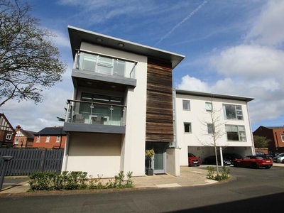 2 bedroom penthouse for sale in Deeside Court, Dee Hills Park, Chester, CH3