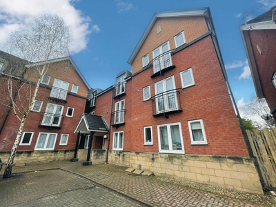 2 bedroom property for rent in Halliard Court, Cardiff, CF10