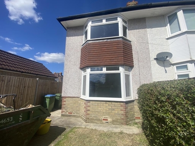 2 bedroom semi-detached house for rent in Crosswell Close, Southampton SO19